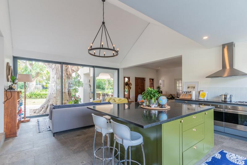 To Let 5 Bedroom Property for Rent in Zwaanswyk Western Cape